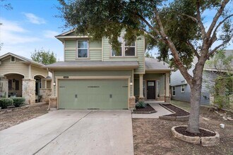 1609 Bluewood Ln in Austin, TX - Foto de edificio - Building Photo