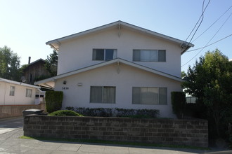 3830 Maybelle Ave in Oakland, CA - Building Photo - Building Photo