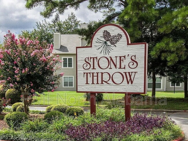 1014 Stones Throw Dr NW in Huntsville, AL - Building Photo - Building Photo