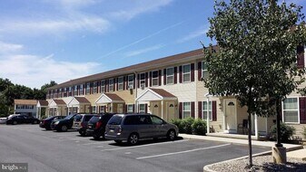 75 S Reber St in Wernersville, PA - Building Photo