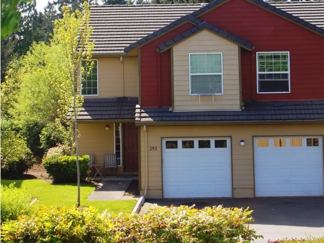 Hathaway Court Apartments in Wilsonville, OR - Foto de edificio - Building Photo