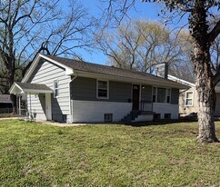 1453 S Fort Ave in Springfield, MO - Building Photo