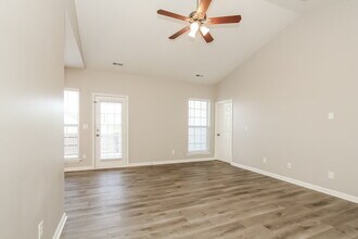 8704 Rozumny Dr in Charlotte, NC - Building Photo - Building Photo