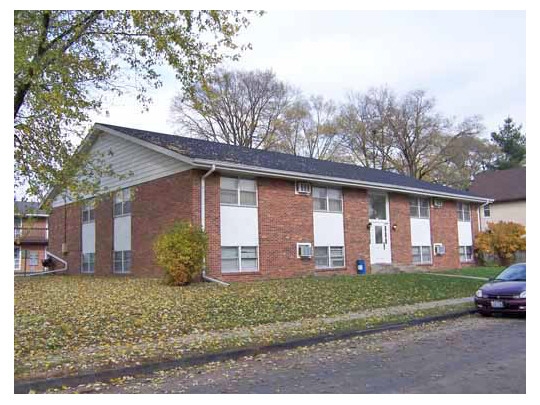 128 W Front St in Byron, IL - Foto de edificio - Building Photo