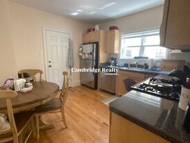 24 Willard Ave, Unit 1A in Medford, MA - Building Photo