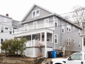 8 Grove St in Belmont, MA - Building Photo - Building Photo