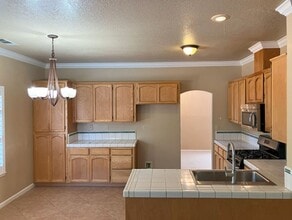 3625 Jarena Dr in Modesto, CA - Building Photo - Building Photo