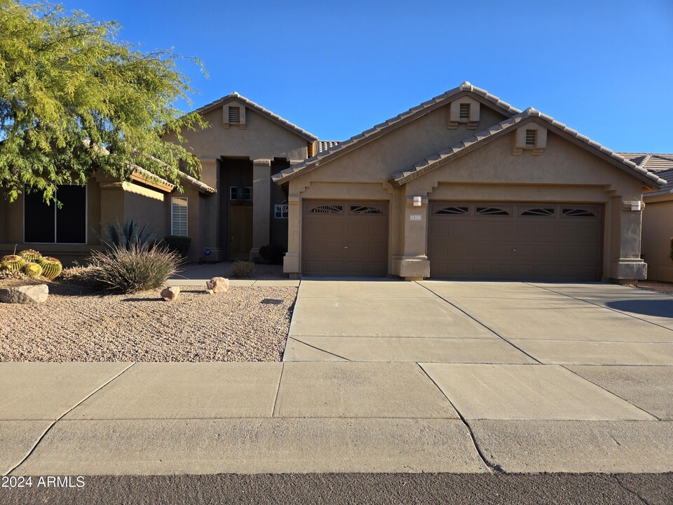 11206 E Oberlin Way in Scottsdale, AZ - Building Photo