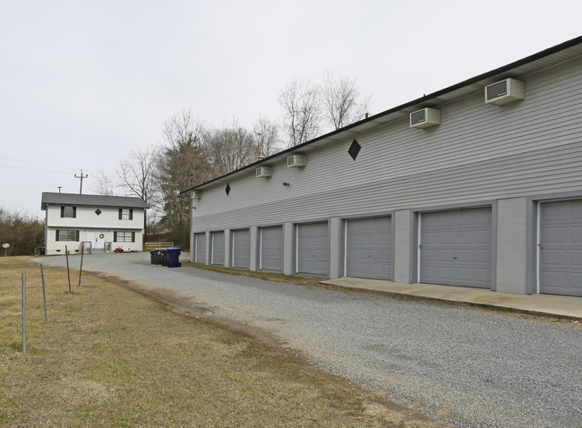 54 Jones Dr in Dunlap, TN - Foto de edificio - Building Photo