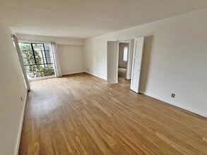 2564 W 5th St, Unit 2562 in Los Angeles, CA - Building Photo - Building Photo