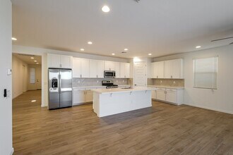 10155 W Crittenden Ln in Avondale, AZ - Building Photo - Building Photo