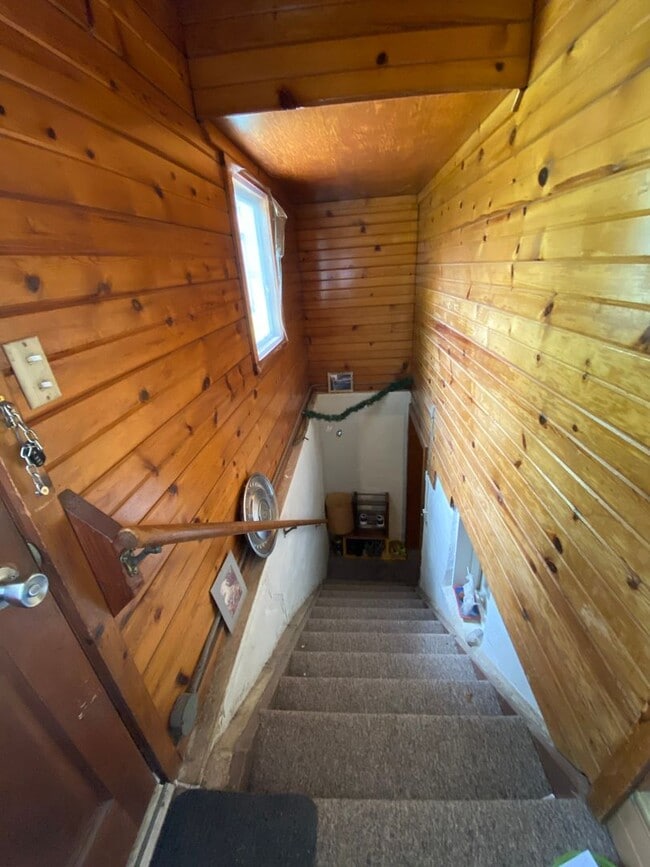 property at 513 1/2 2nd Ave