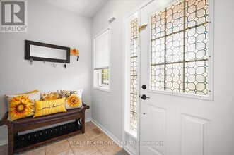 4809 Dovehouse Dr in Mississauga, ON - Building Photo - Building Photo