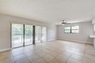 520 Orton Ave, Unit 201 in Fort Lauderdale, FL - Building Photo - Building Photo
