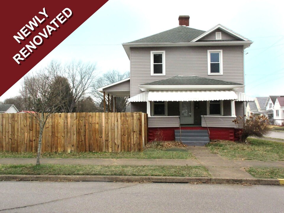 3109 Hemlock St in Parkersburg, WV - Building Photo