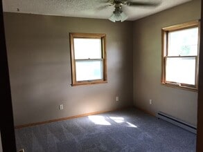 1005 W. Davis St., Unit B in Savannah, MO - Building Photo - Building Photo