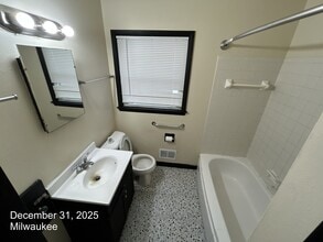 5329 N 65th St in Milwaukee, WI - Building Photo - Building Photo