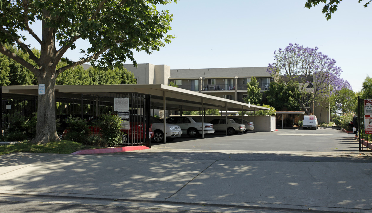 Cinnamon Ridge in Ontario, CA - Foto de edificio