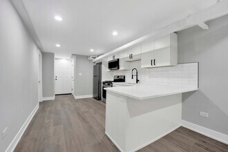 2109 W Eastwood Ave in Chicago, IL - Building Photo - Building Photo