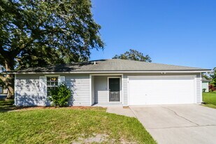 2632 McCormick Woods Ct in Jacksonville, FL - Building Photo