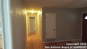 126 Hillcrest Dr in La Vernia, TX - Building Photo - Building Photo