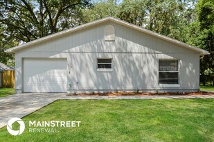 910 Kentucky Blvd in Eustis, FL - Building Photo