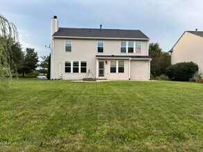 5895 Mill Oak Dr in Noblesville, IN - Building Photo - Building Photo