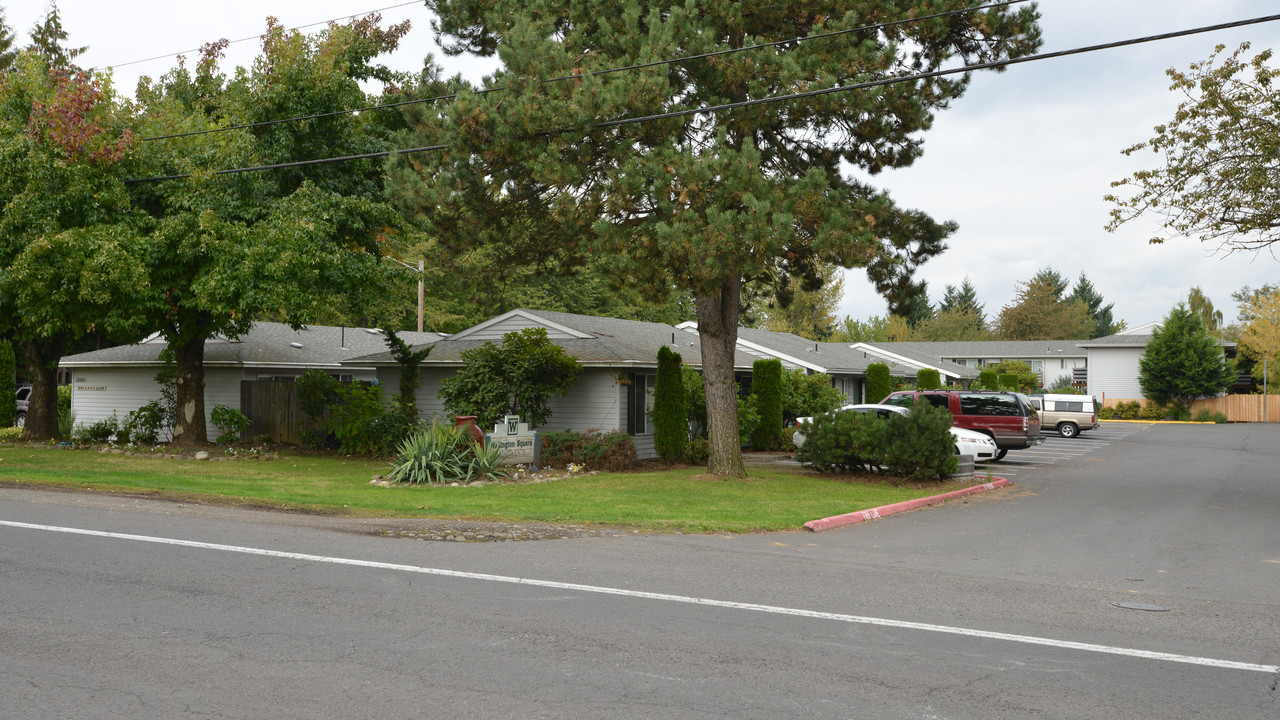 Wellington Square in Portland, OR - Foto de edificio