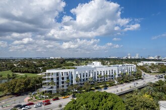 The Meridian Condo in Miami Beach, FL - Building Photo - Building Photo