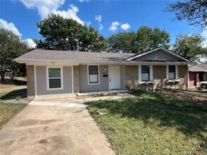 6524 Treetop Ln in Dallas, TX - Building Photo - Building Photo