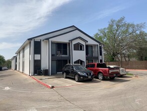 Terraces at Shady Grove in Irving, TX - Building Photo - Building Photo