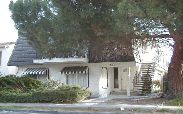 429 Jackson Ave in Redwood City, CA - Building Photo - Building Photo