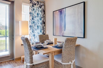 Versol in Bonita Springs, FL - Foto de edificio - Building Photo