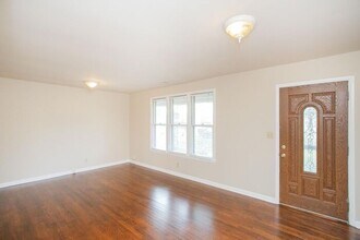715 Harding Pl in Nashville, TN - Building Photo - Building Photo