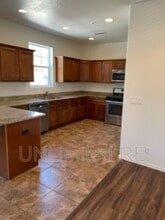 2443 W Pikes Peak Dr in Flagstaff, AZ - Building Photo - Building Photo