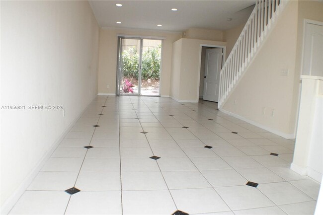 4704 NW 57th Pl in Coconut Creek, FL - Building Photo - Building Photo