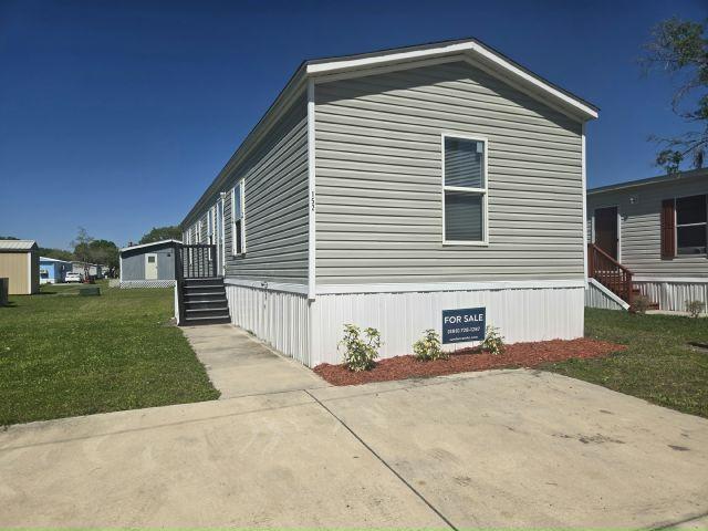 property at 1400 Banana Rd