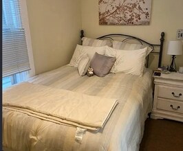 1320 W Schubert Ave, Unit 1 in Chicago, IL - Building Photo - Building Photo