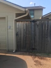 1201 Sequoyah St, Unit B in Edmond, OK - Building Photo - Building Photo