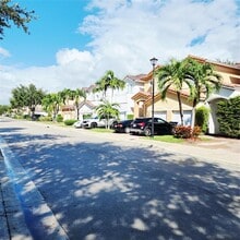 10955 NW 87th Ln in Miami, FL - Building Photo - Building Photo