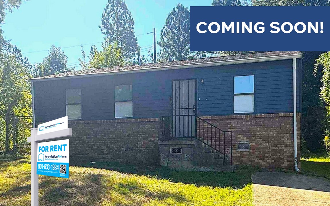 2601 Dakar Ave in Memphis, TN - Building Photo