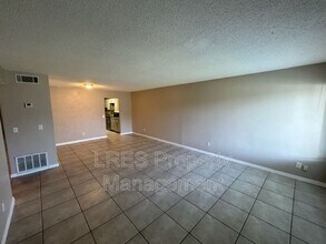 605 Northlake Blvd in Altamonte Springs, FL - Foto de edificio - Building Photo