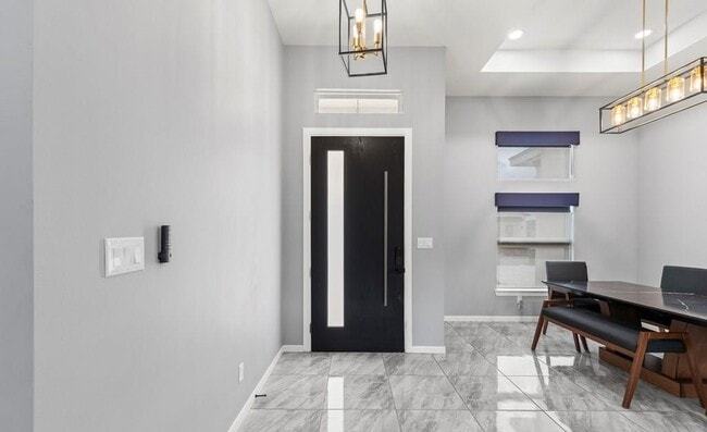 9388 N Queen Palm in Los Fresnos, TX - Building Photo - Building Photo