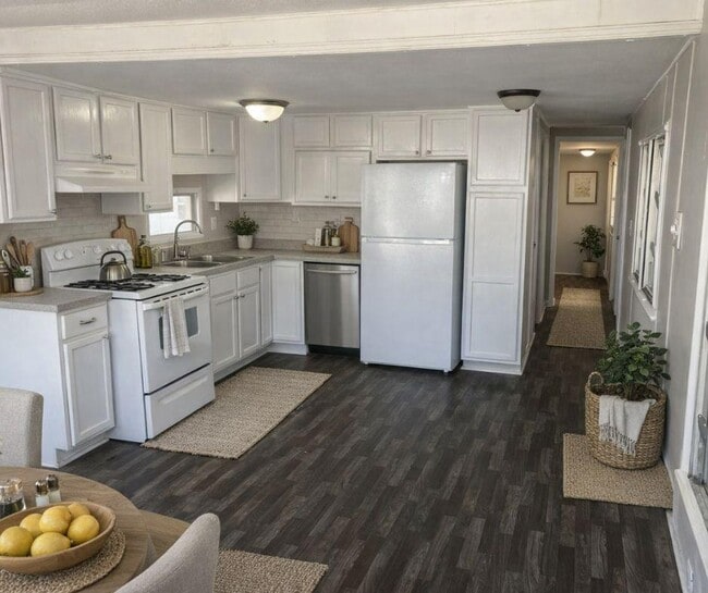 1 Circle Dr in Mount Dora, FL - Building Photo - Building Photo