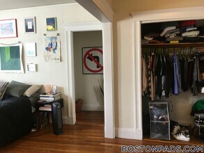 1167 Boylston St, Unit 11 in Boston, MA - Foto de edificio - Building Photo