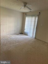 8817 Hawthorne Ct in Ellicott City, MD - Building Photo