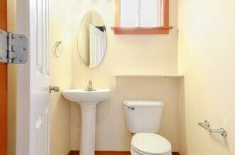 9408 35th Ave SW in Seattle, WA - Building Photo - Building Photo