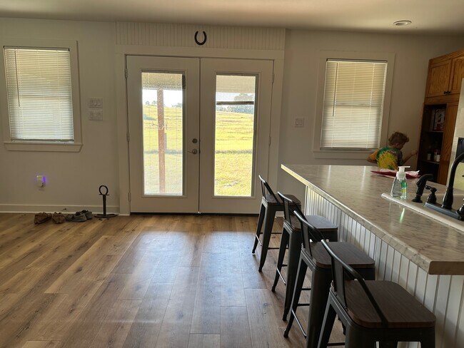 21488 Mixon Rd in Troup, TX - Building Photo - Building Photo