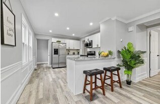 212 Greene St, Unit 212 in Bristol, CT - Building Photo