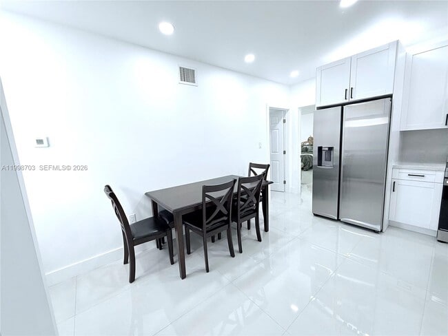 4600 W 8th Ave in Hialeah, FL - Building Photo - Building Photo